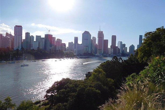 Kaangaroo Pt overlooking Brisbane city