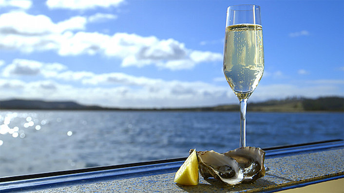 Sparkling and Oysters 
