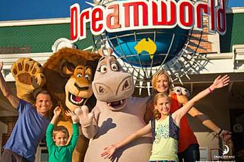 Dreamworld Entry and Transfers from Brisbane (B22)