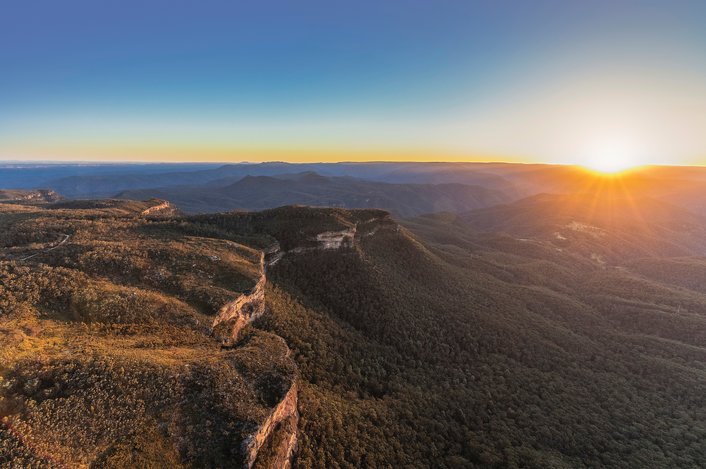 Blue Mountains - Narrowneck, Hamilton Lund Photographer, Destination NSW