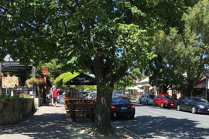 Hahndorf Street scene