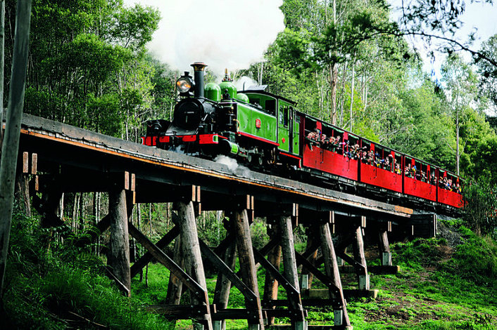 Puffing Billy on Trestle Bridge 1