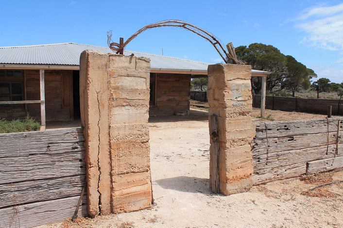 Koonalda Homestead