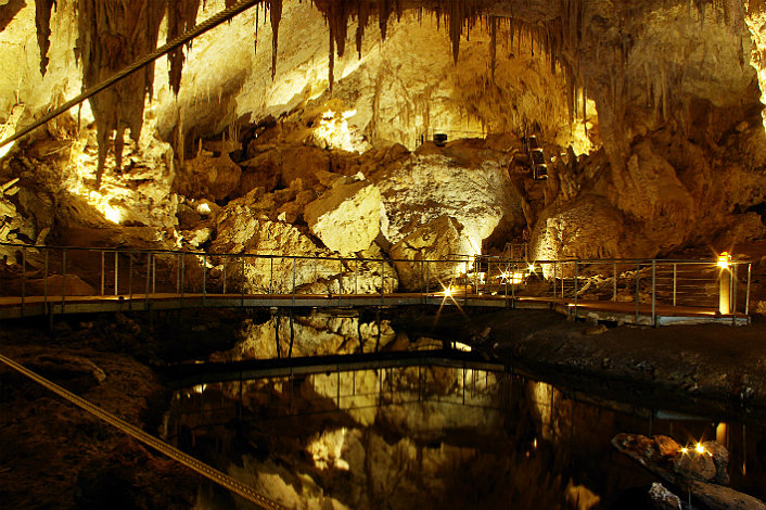 Mammoth Cave (by Lindsay Hatcher)