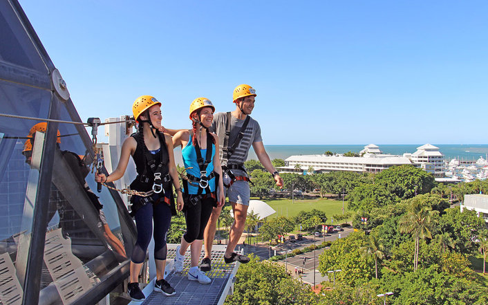 Cairns ZOOM and Wildlife dome - Dome Climb 