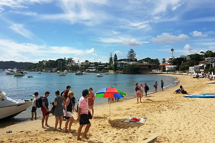 Bays of the harbour