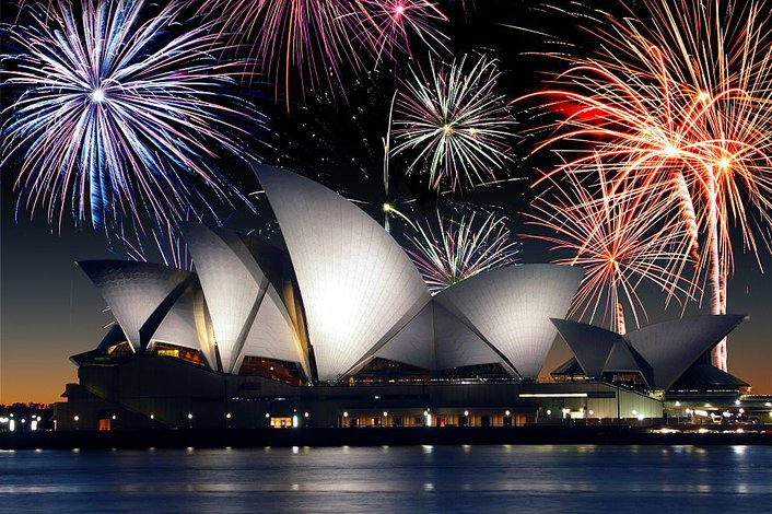 NYE Cruise - Dinner &amp; into the New Year • Tours To Go