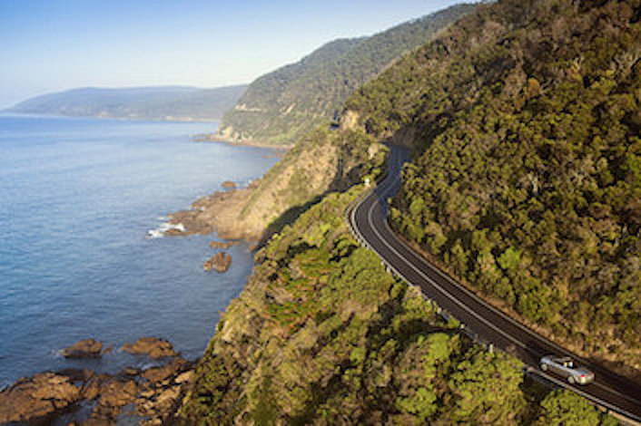 Driving the Great Ocean Road 